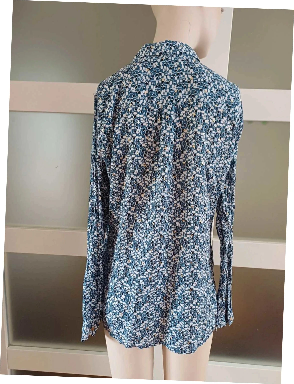 Blusa fluida Bonobo Instinct - Diseño Muguet Azul & Dorado - NUEVA L – photo 4